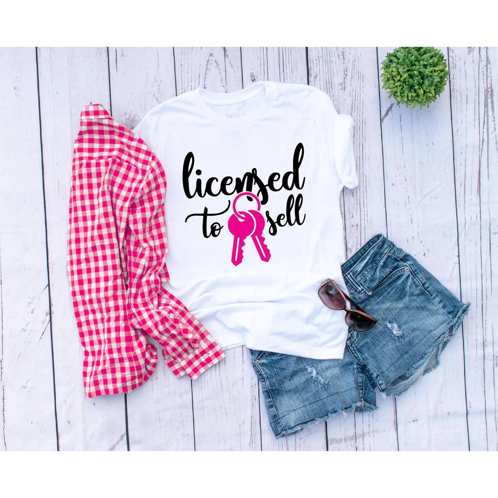 Licensed To Sell Shirt Realtor T Shirt Breast Cancer Awareness Graphic Tee Gift 1