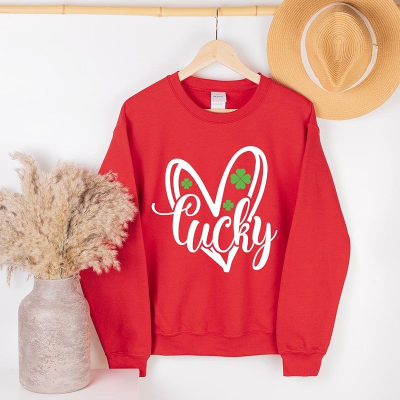 Heart Shamrock Sweatshirt Womens Lucky Irish St Patricks Day Hoodie Clover Heart Crewneck Pullover 3