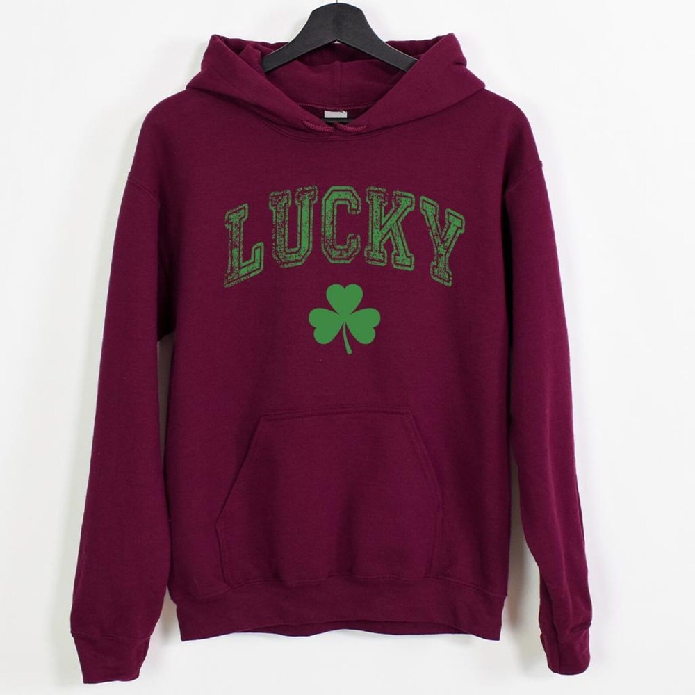 Retro Lucky Shamrock Sweatshirt Womens St Patricks Day Outfit Vintage Clover Crewneck Pullover 1