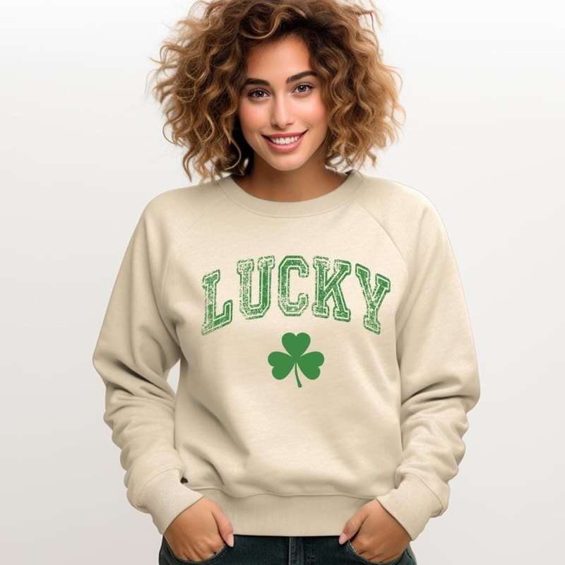 Retro Lucky Shamrock Sweatshirt Womens St Patricks Day Outfit Vintage Clover Crewneck Pullover 2