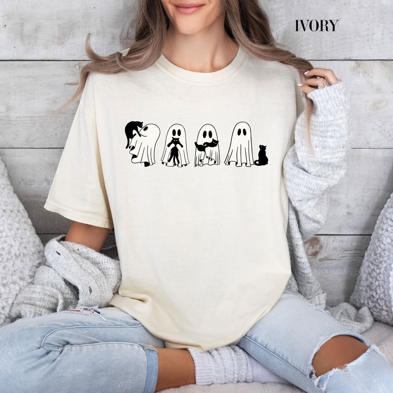 Cute Ghost Halloween Shirt Black Cat Spooky Season Tee Funny Ghost Graphic T Shirt Fall Halloween O 1