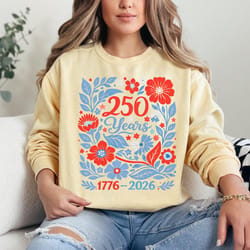 usa 250 years 1776–2026 patriotic floral graphic tee