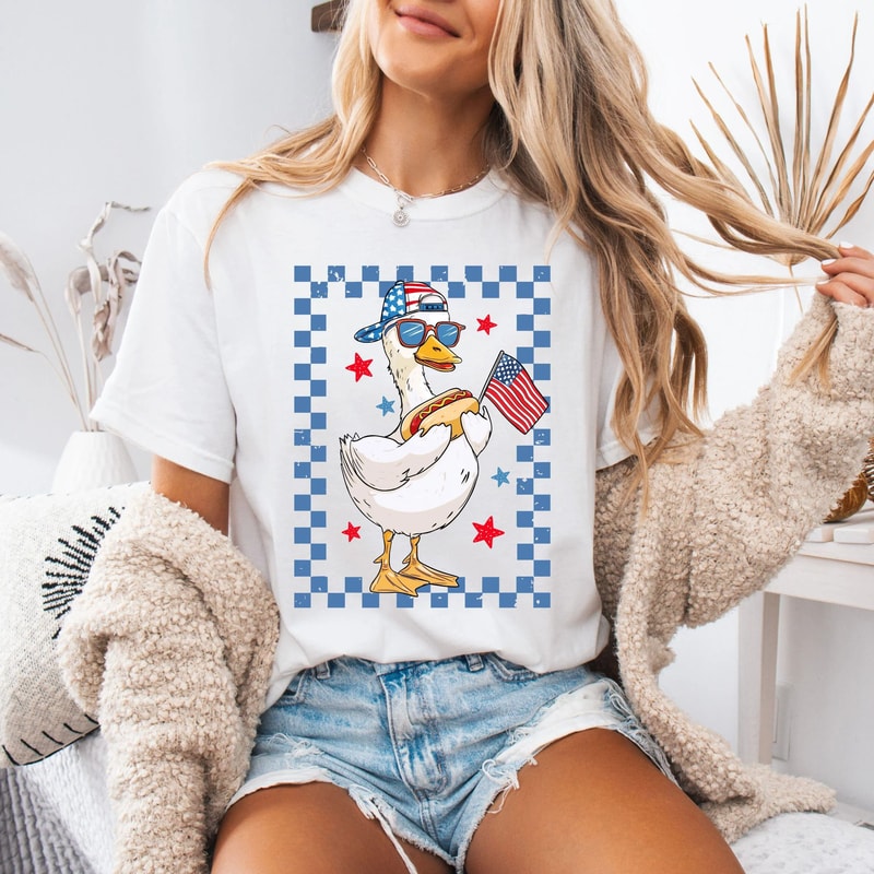 Patriotic Goose American Flag 4th Of July Graphic Tee 1