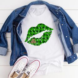 shamrock lips tee