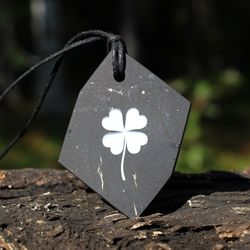 Four-leaf clover pendant made of shungite