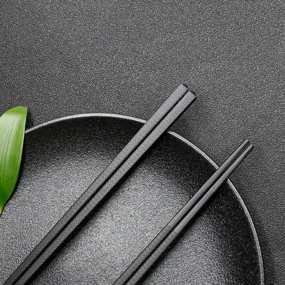 Reusable Black Alloy Chinese Chopsticks High Temperature Sterilizable Food Sushi Sticks Safe Bamboo 3