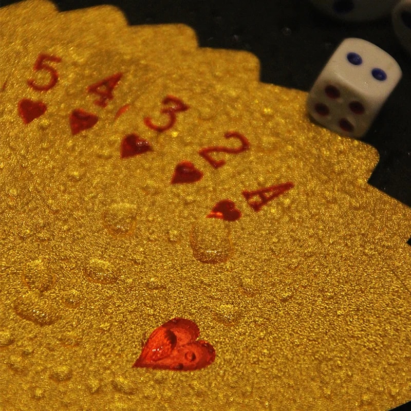 Waterproof Gold Foil Skull Poker Cards for Gambling Board Game PVC Plastic Magic Cards Flexible Washable Playing Cards