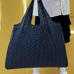 eco-friendly foldable shoulder bag large capacity reusable satchel travel bag with printed design