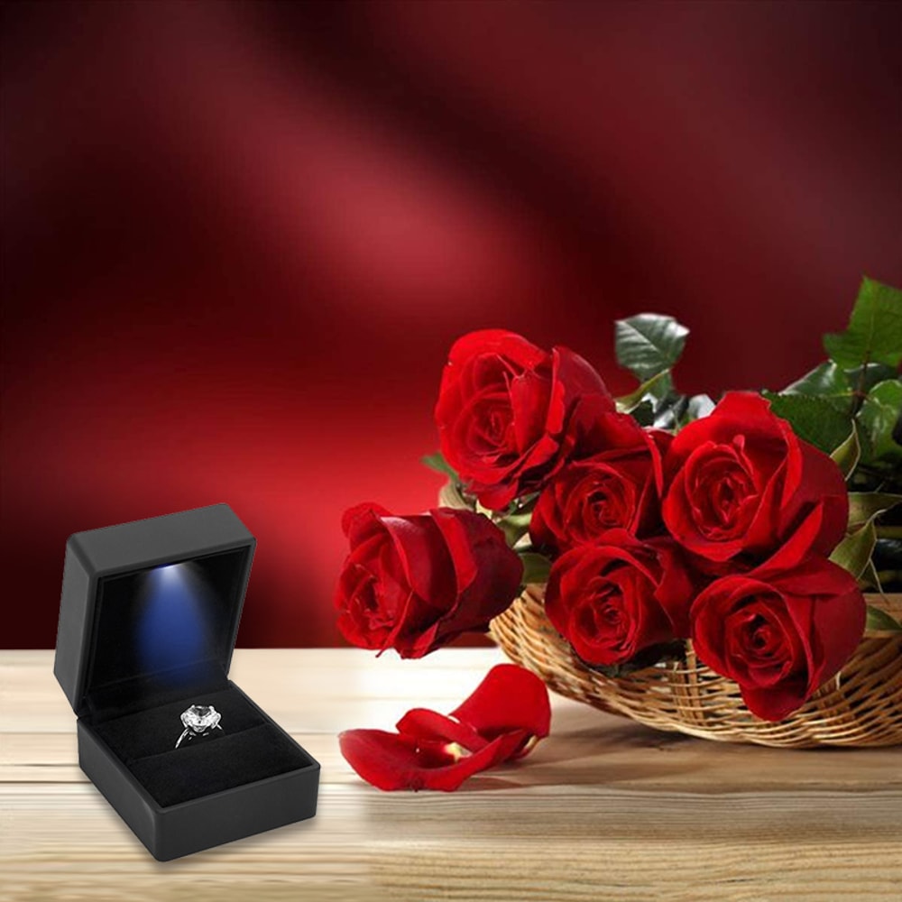 Square Velvet LED Light Ring Box Heart Shaped Jewelry Display Storage Case For Engagement Wedding P 3