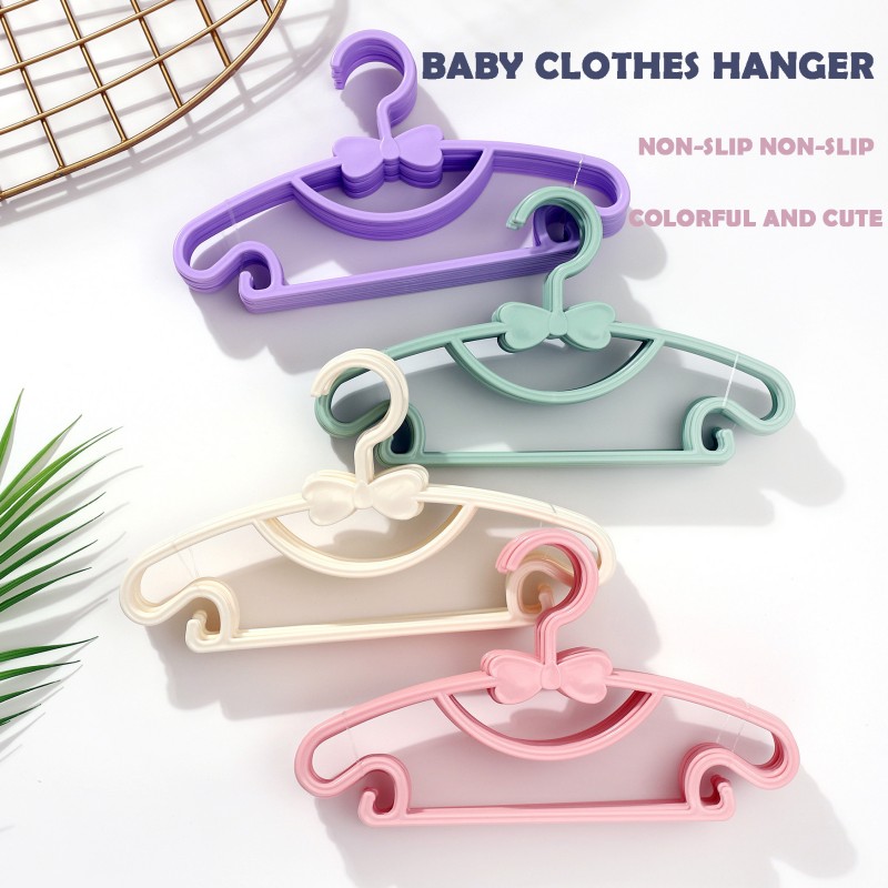 Portable Plastic Display Hangers Windproof Childrens Outerwear Hangers Baby Clothing Organizer 3
