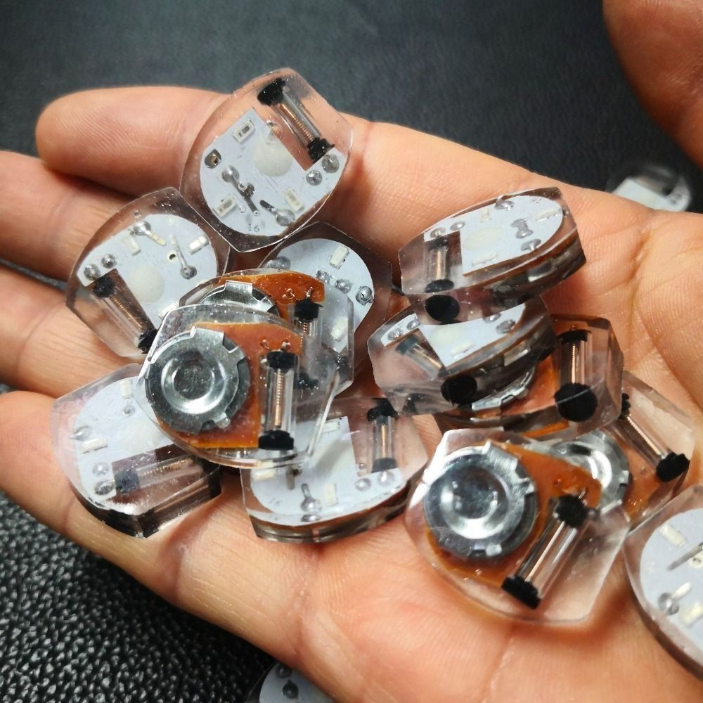 Luminous LED Shoe Light Glowing Vibrating Miniature Shoe Decoration Electronics Lamp Kids Gift 2