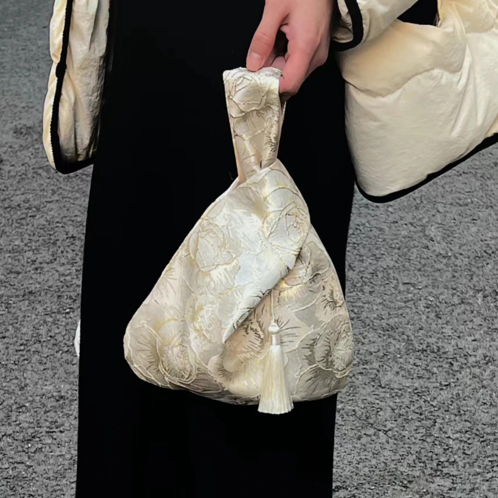 Tassel Knot Wrist Bag Flower Pendant Lunch Bag Cosmetic Bag Small Item Pouch New Style Handbag 0