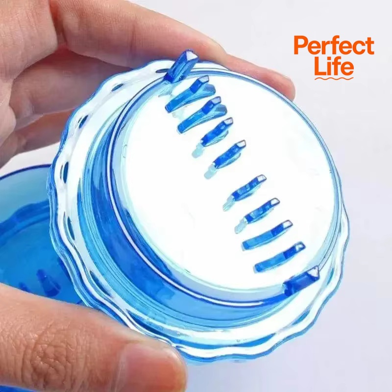 Multifunctional Garlic Crusher Manual Garlic Press Roll Chopper Kitchen Gadgets Home Appliance 4