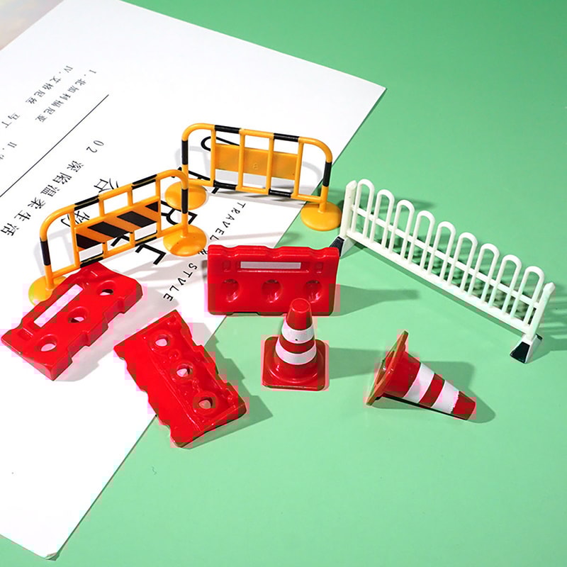 Mini Traffic Signs Roadblock Toy Set for Kids, Traffic Cone Sport Training, Construction Car Theme Party Decoration