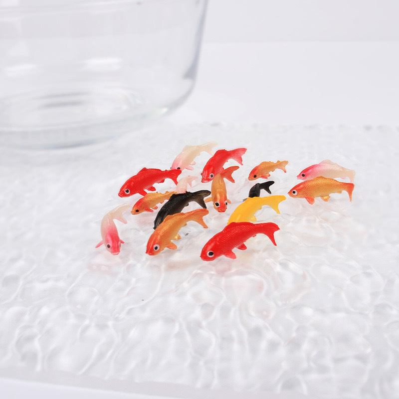 Soft PVC Goldfish Models Set For Epoxy Filling Crystal Ocean Resin 3D Mini Fish Modeling Filler 2