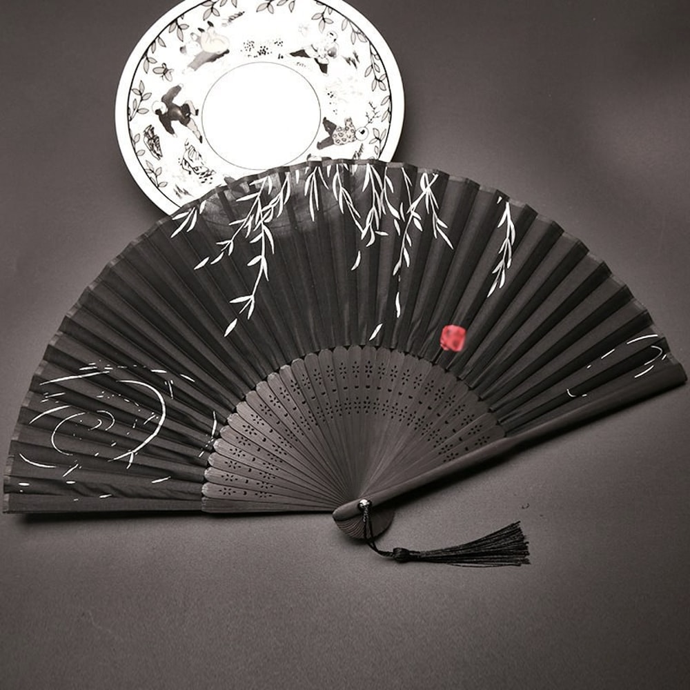 Retro Style Folding Fan Folding Hand Fan Decoration Props Birthday Gift 2