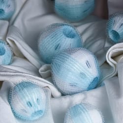 durable reusable pet hair removal dryer balls non-electric lint catcher for laundry washing accessories