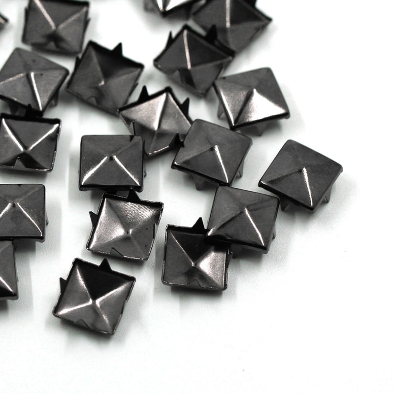 Metal Spikes Square Studs Rivets For Leather Craft Clothes Shoes Bracelets 2