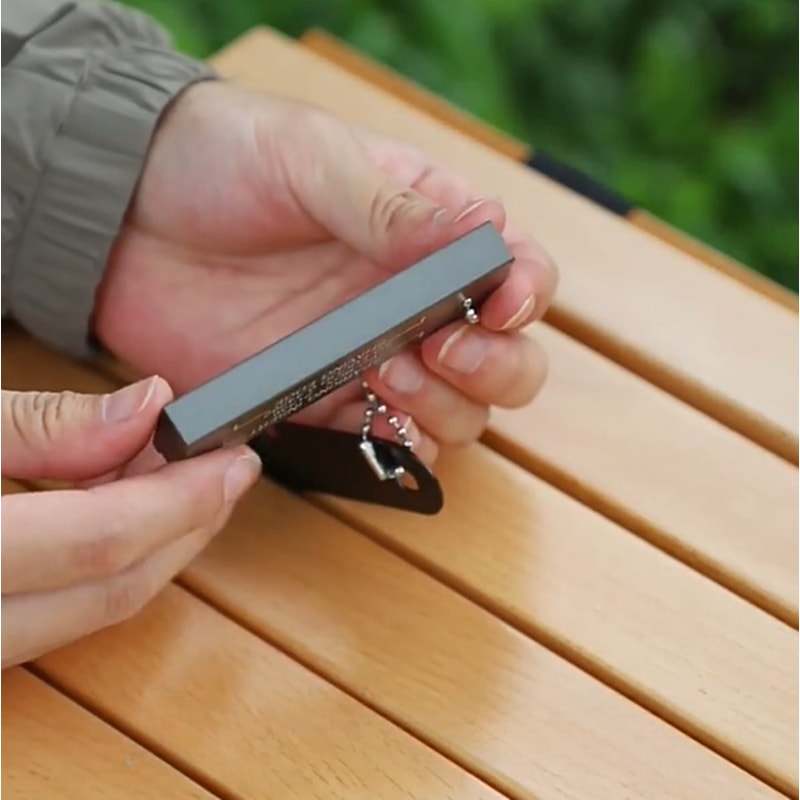 Wilderness Survival Magnesium Fire Starter Kit With Wooden Handle Portable Camping Fire Starter 4