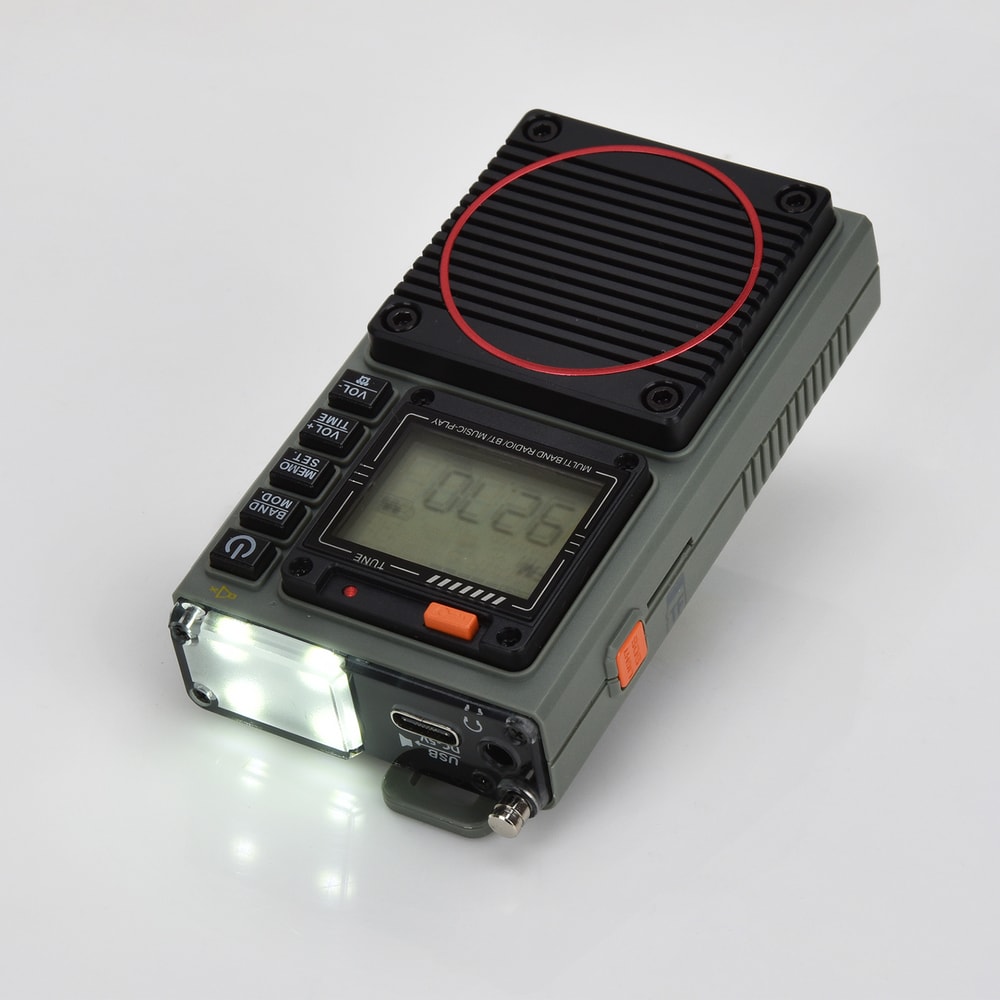 Portable FM Radio MP3 Player Speaker With HiFi Sound Digital Display 1