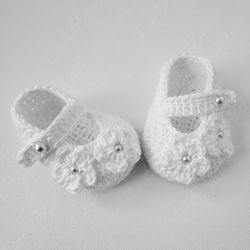 Baby Christening shoes, Toddler Baptism booties, White cotton crochet shoes with flower