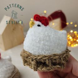 Low sew Mini Plush Chicken Crochet Pattern in a Jute basket - Adorable Amigurumi - Video tutorial, PDF pattern