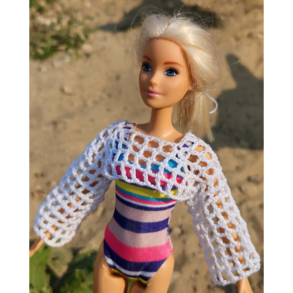 DIY fashion for Barbie - crochet your own mesh top