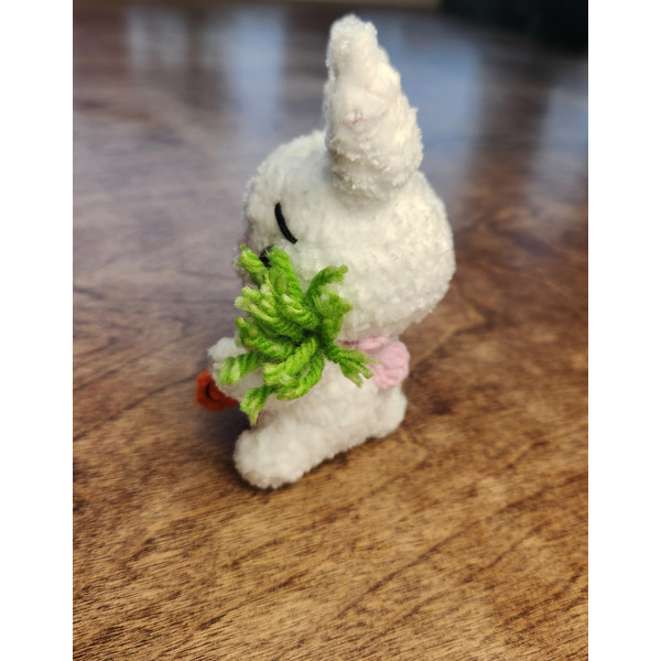 DIY bunny plushie for Easter decor