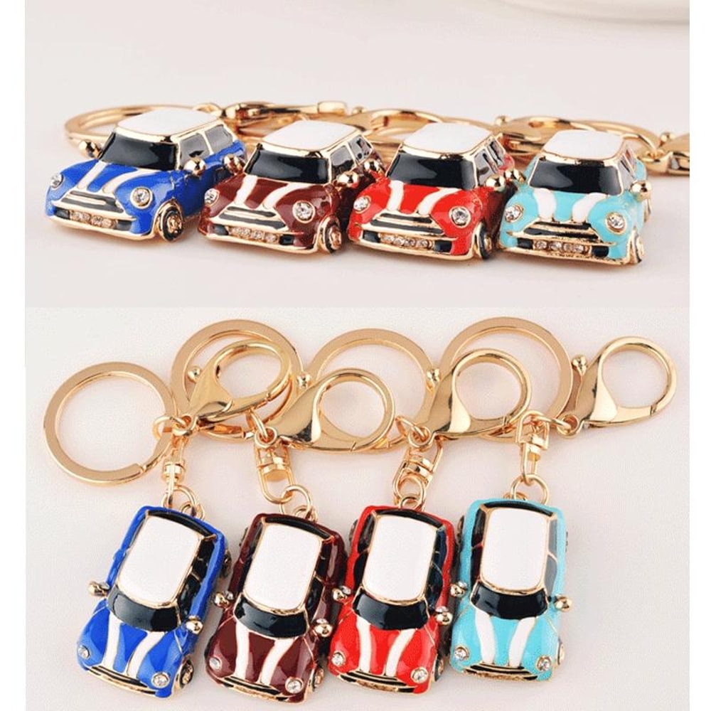 Mini Beetle Car Keychain Durable Metal Car Key Pendant Gift 1