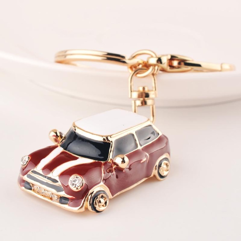 Mini Beetle Car Keychain Durable Metal Car Key Pendant Gift 2