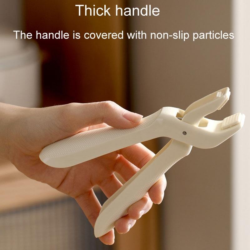HeatResistant NonSlip Plate Gripper Clip Kitchen Tongs 1