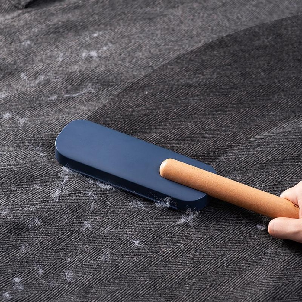 Electrostatic Pet Hair Remover Brush For Clothes And Furniture Lint Cleaner 0