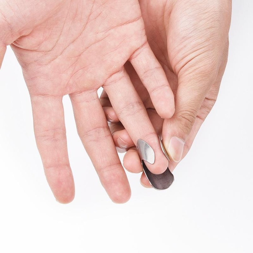 Adjustable Stainless Steel Finger Guard Set for Safe Slicing and Chopping