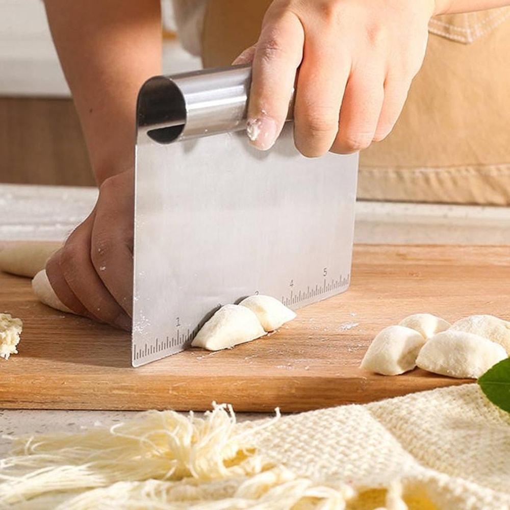 Stainless Steel Noodle Scraper Flour Scooper With Scale Versatile Kitchen Tool For Precise Measure 5