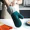 Thickened Silicone Heat Resistant Silicone Oven Mitts & Microwave Anti-Scald Insulated Kitchen Gloves