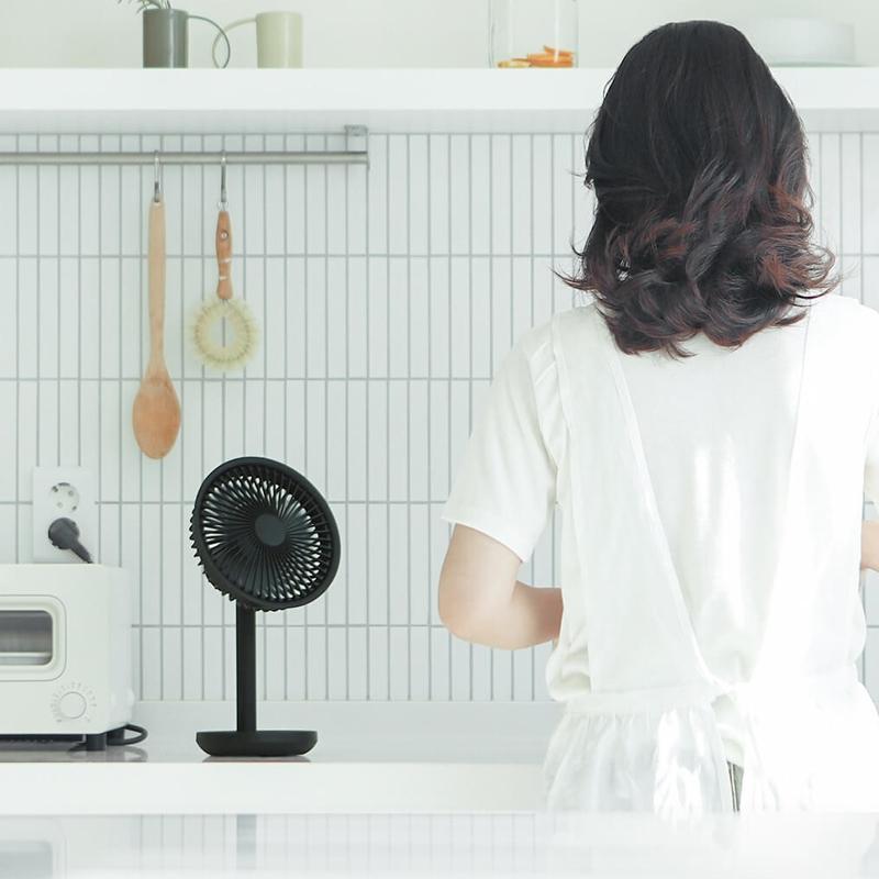 SOLOVE USB Rechargeable Desk Fan Portable Mini Desktop Fan