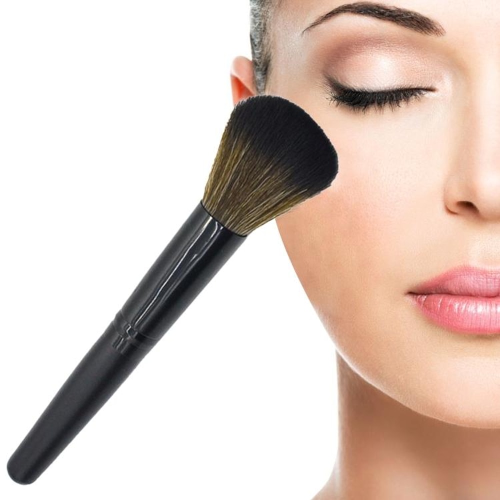 Foundation Brush With Wooden Handle For Flawless Blending 0
