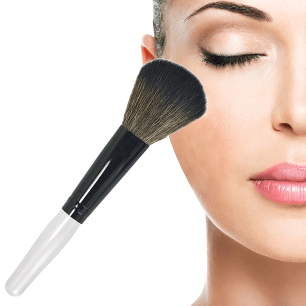 Foundation Brush With Wooden Handle For Flawless Blending 5
