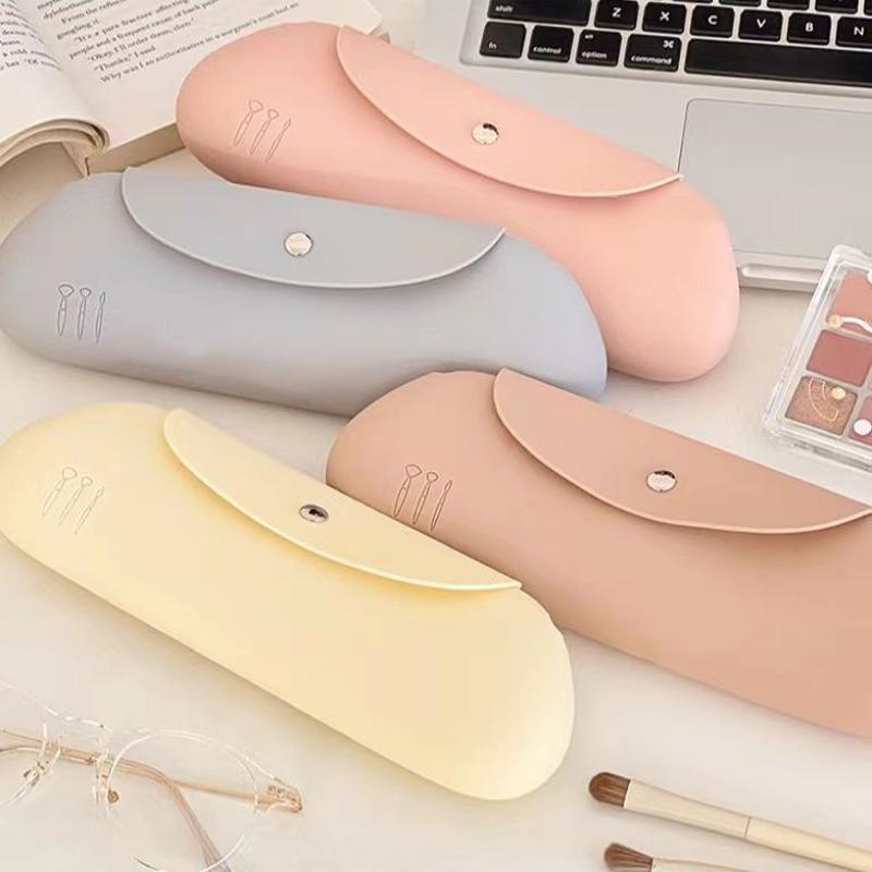 Silicone Makeup Brush Organizer Bag Portable Waterproof Cosmetic Travel Case 4