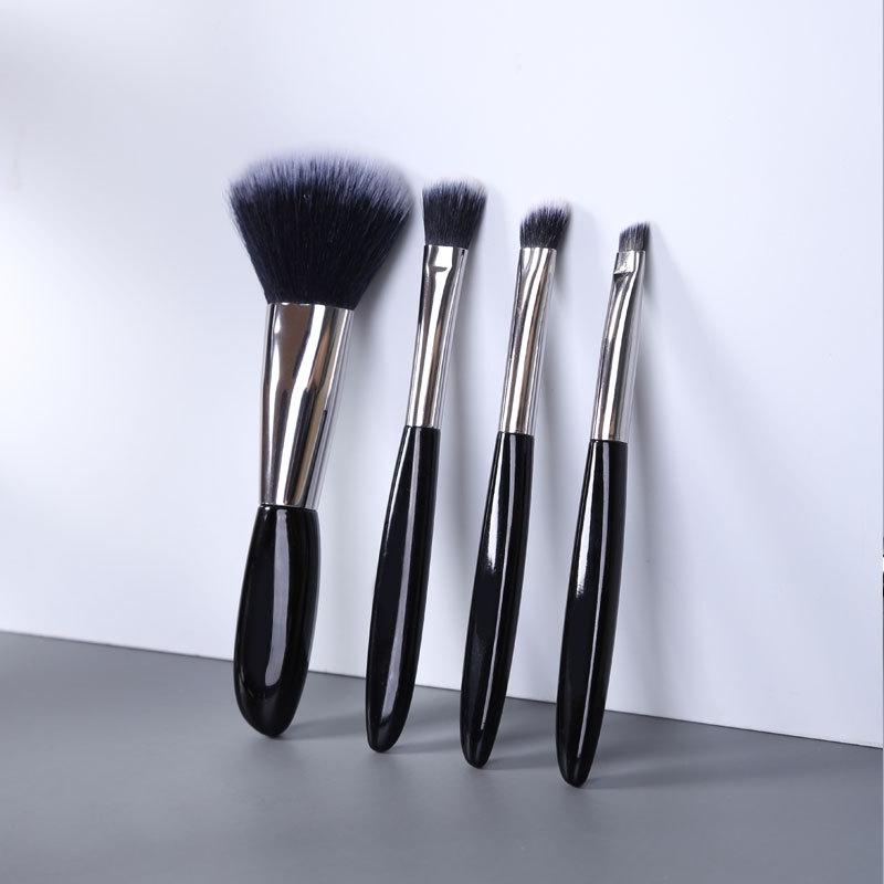 4 In 1 Portable Makeup Brush Set Makeup Brush Set With Foundation Eyeshadow Brushes 1