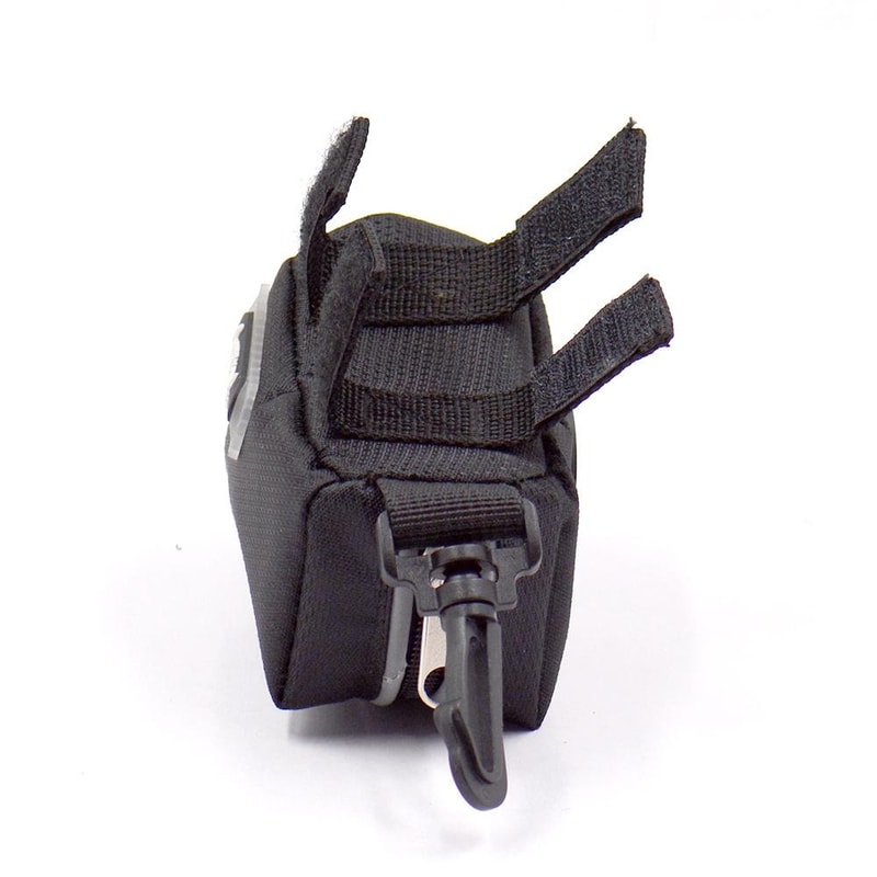 Compact Dog Treat Pouch With Waste Bag Dispenser For Walks 4