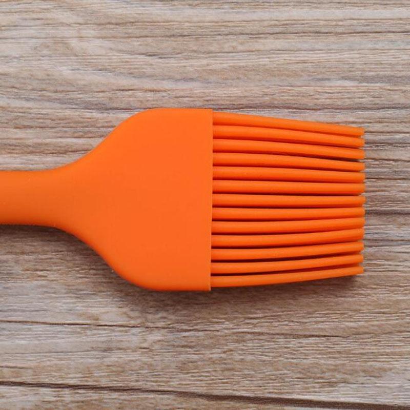 Silicone Basting & BBQ Oil Brush Heat Resistant Pastry Brush for Baking & Grilling Kitchen Tool