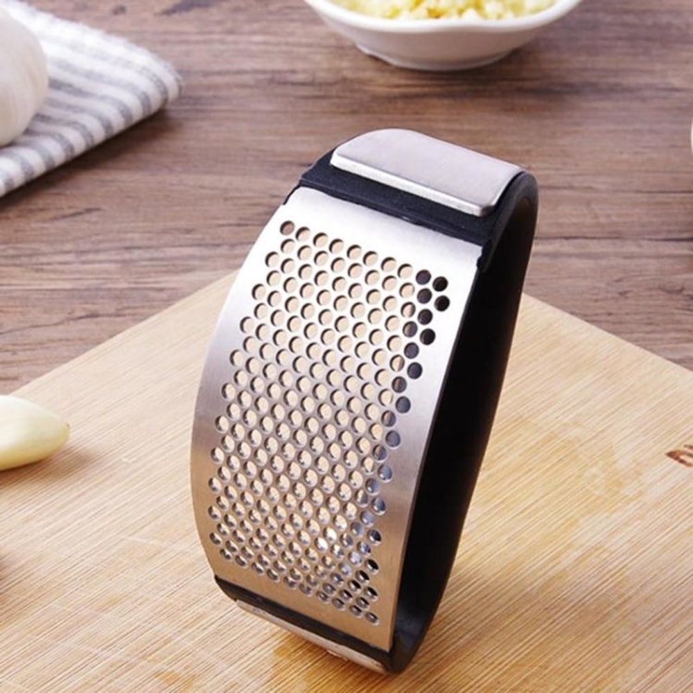Stainless Steel Garlic Press Roller Manual Garlic Mincer Kitchen Tool 4