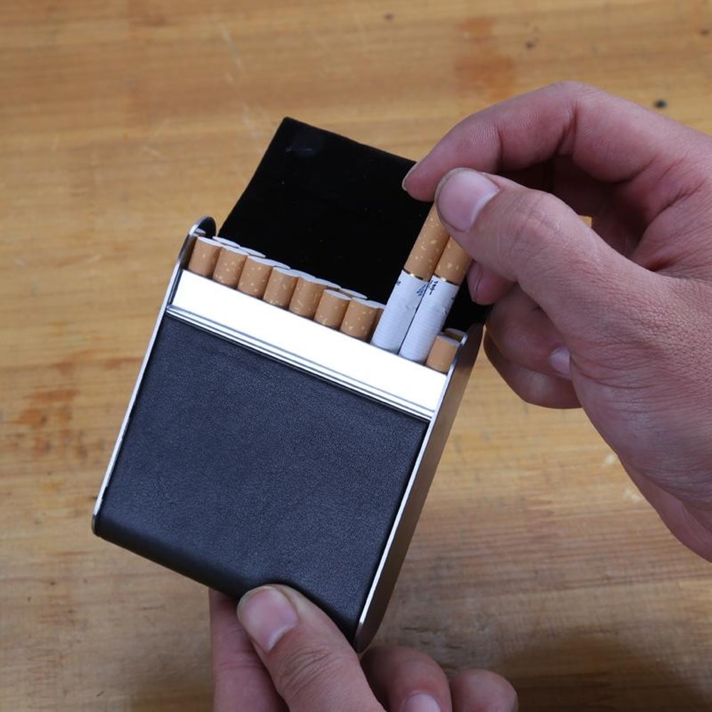 Vintage Cigarette Case With Magnetic Buckle Leather Finish For Men 5
