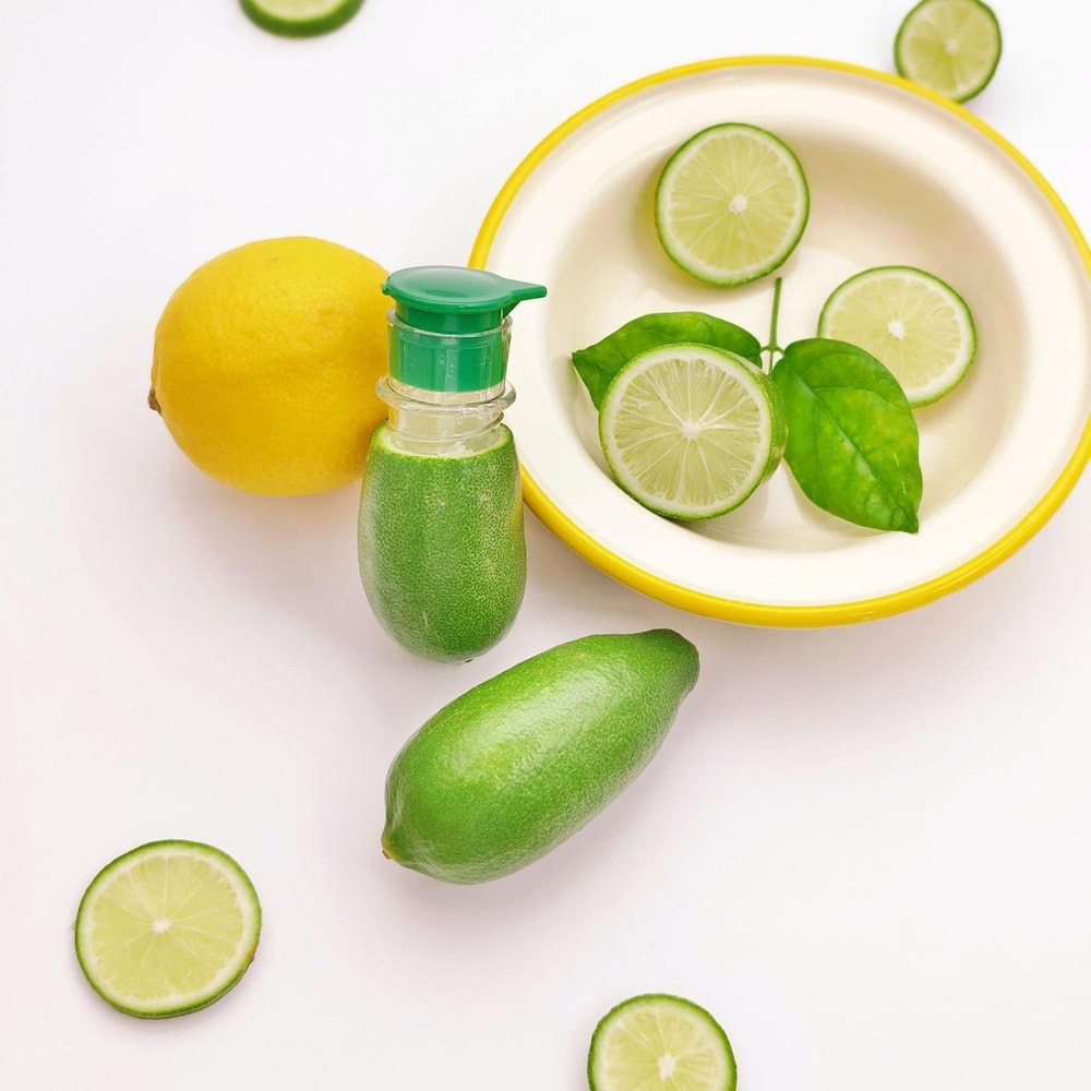 Portable Manual Lemon Juicer 2Piece Set Easy Clean Citrus Juicer For Fresh Juice Anywhere 2