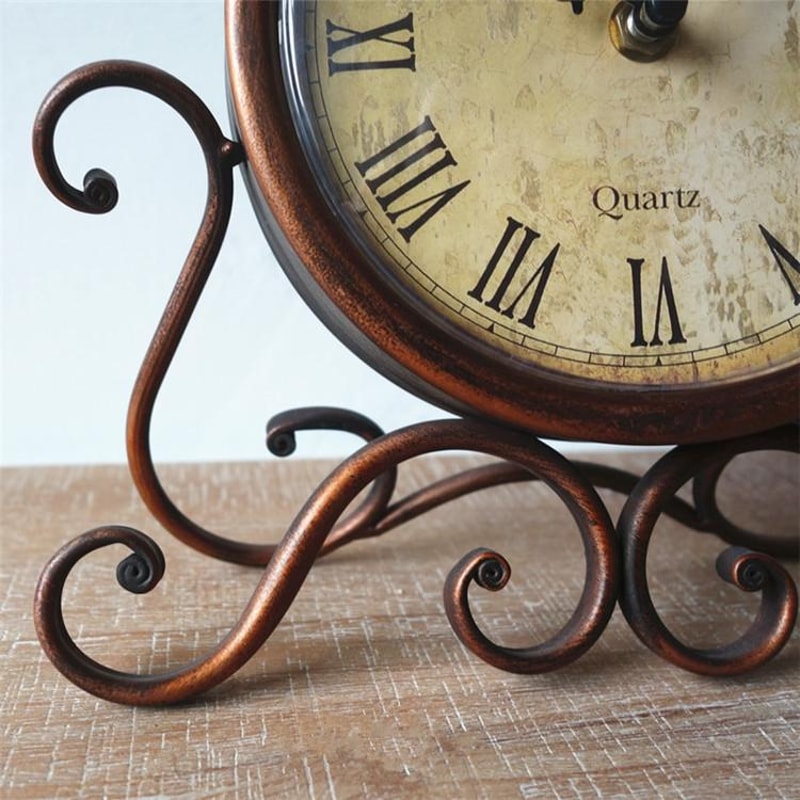 Vintage Retro Iron Clock, Silent Table & Living Room Decor Clock