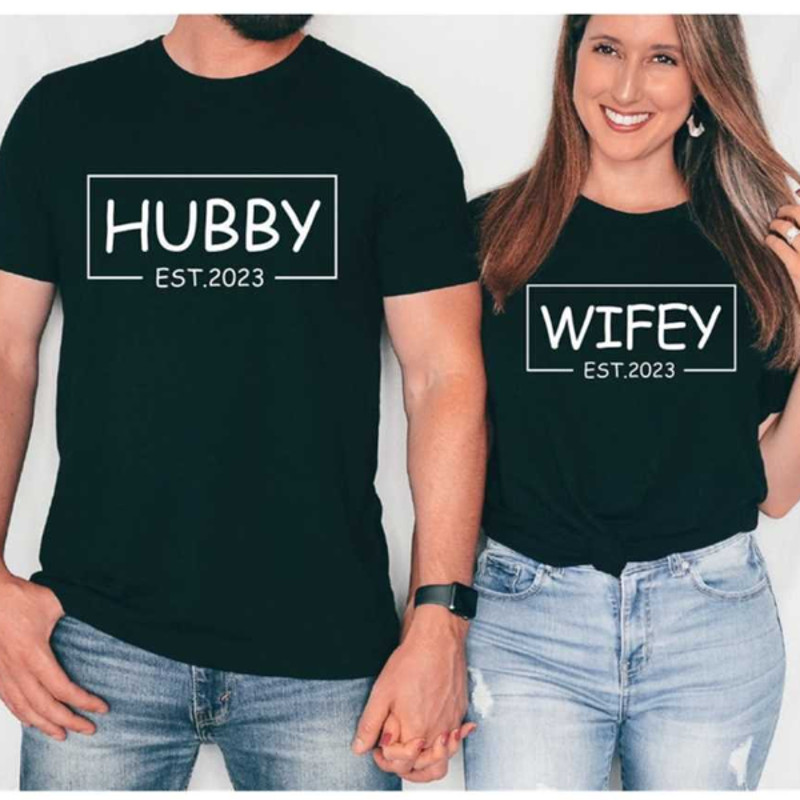 MR2710202317334wifeyandhubbytshirtcustomcoupleshirtweddingpartyimage1jpg