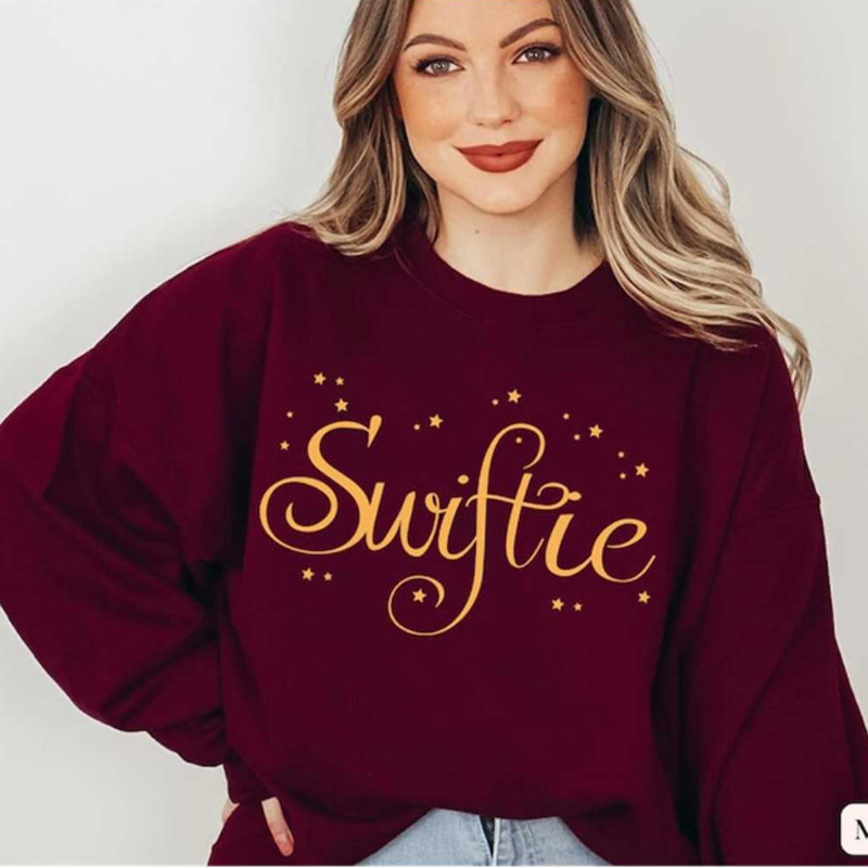 MR2442023155538swiftievintageshirtgiftswiftiemerchtaylorsimage1jpg