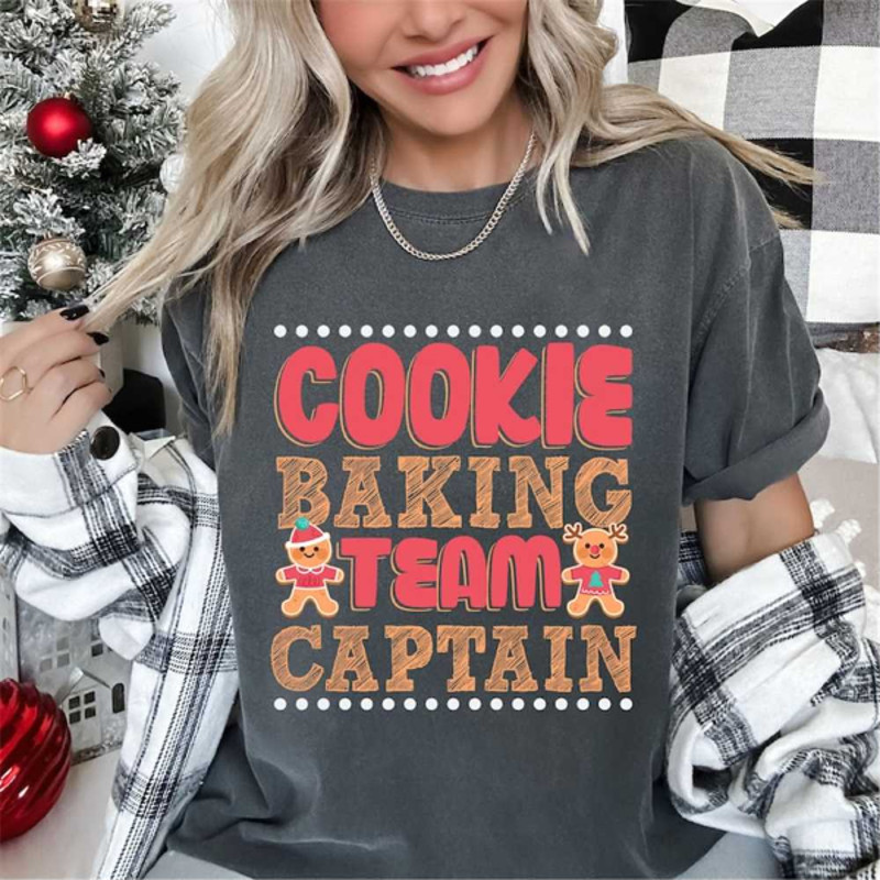 MR2710202392016cookiebakingteamcaptaingingerbreadchristmasxmastshirtimage1jpg