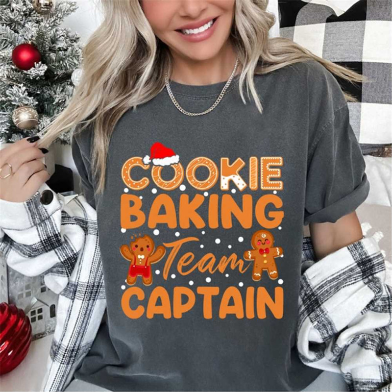 MR2710202391245christmasbakingteamcaptainshirtholidaycookieteeimage1jpg